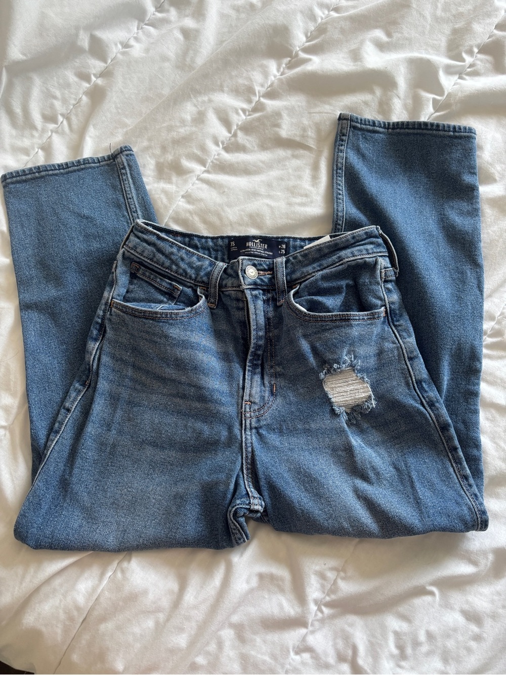 Hollister Women's Straight Leg Medium Blue Distressed Jeans
